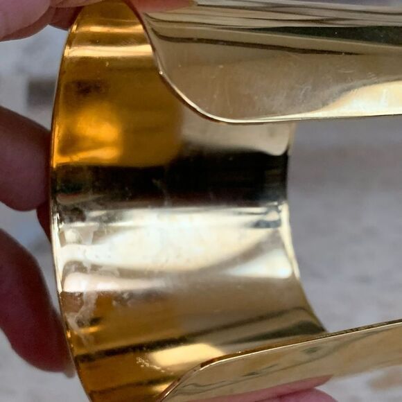 Cuff    - Picture 5 of 9